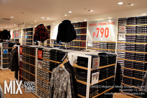 UNIQLO Megamall Opening (24 of 25)