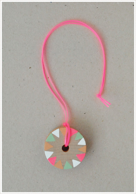 MerMagHandmadeCharlottePinwheelNecklace1