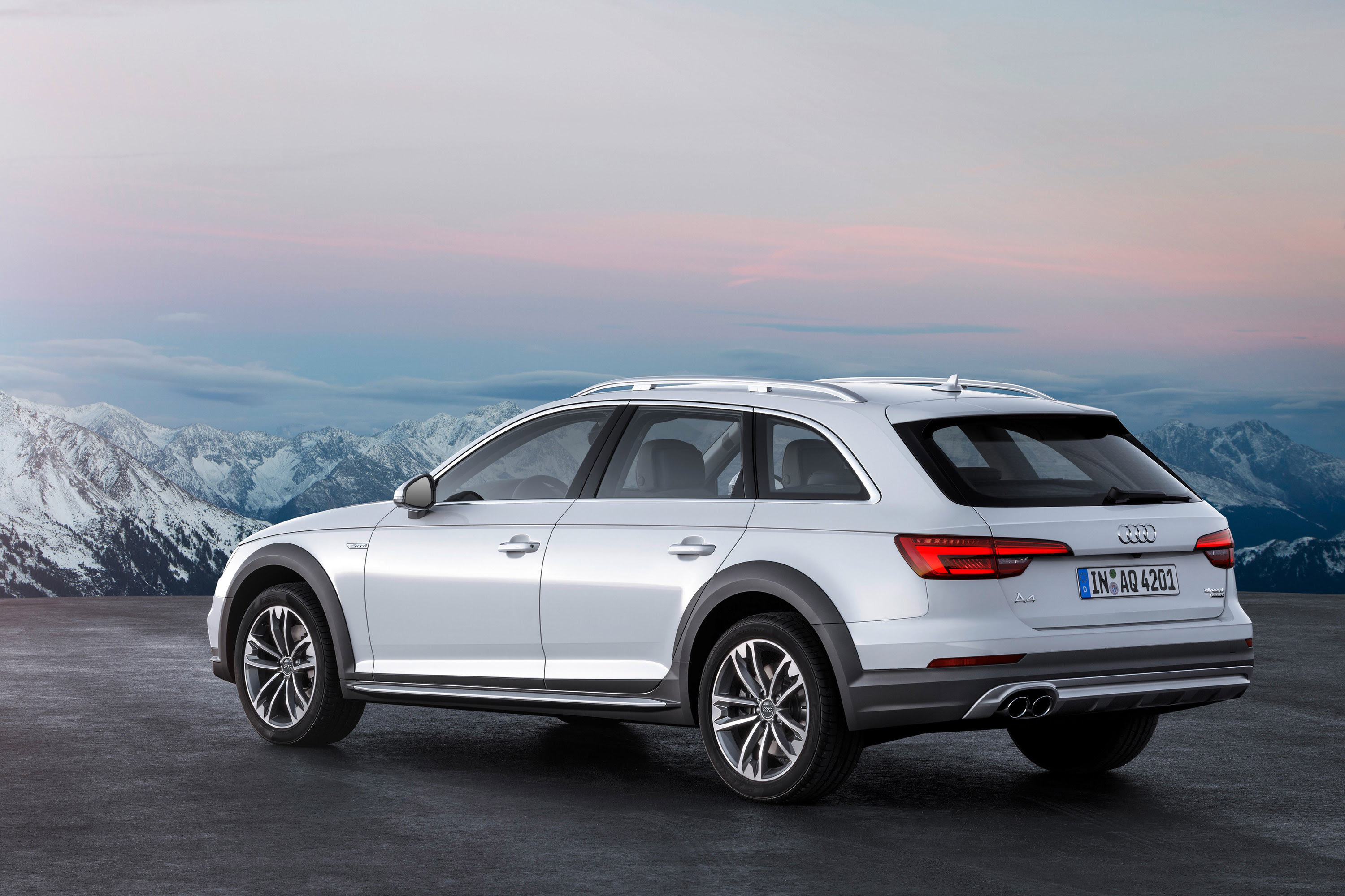 Audi unveils 2017 A4 allroad quattro