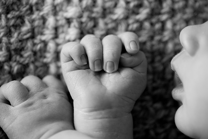 wallpapers Newborn Baby Feet Black And White http arthouseimages com galleries newborns