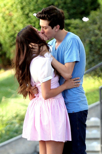 Justin And Alex Russo Kiss Wizards Of Waverly Place Photo 32672700 Fanpop