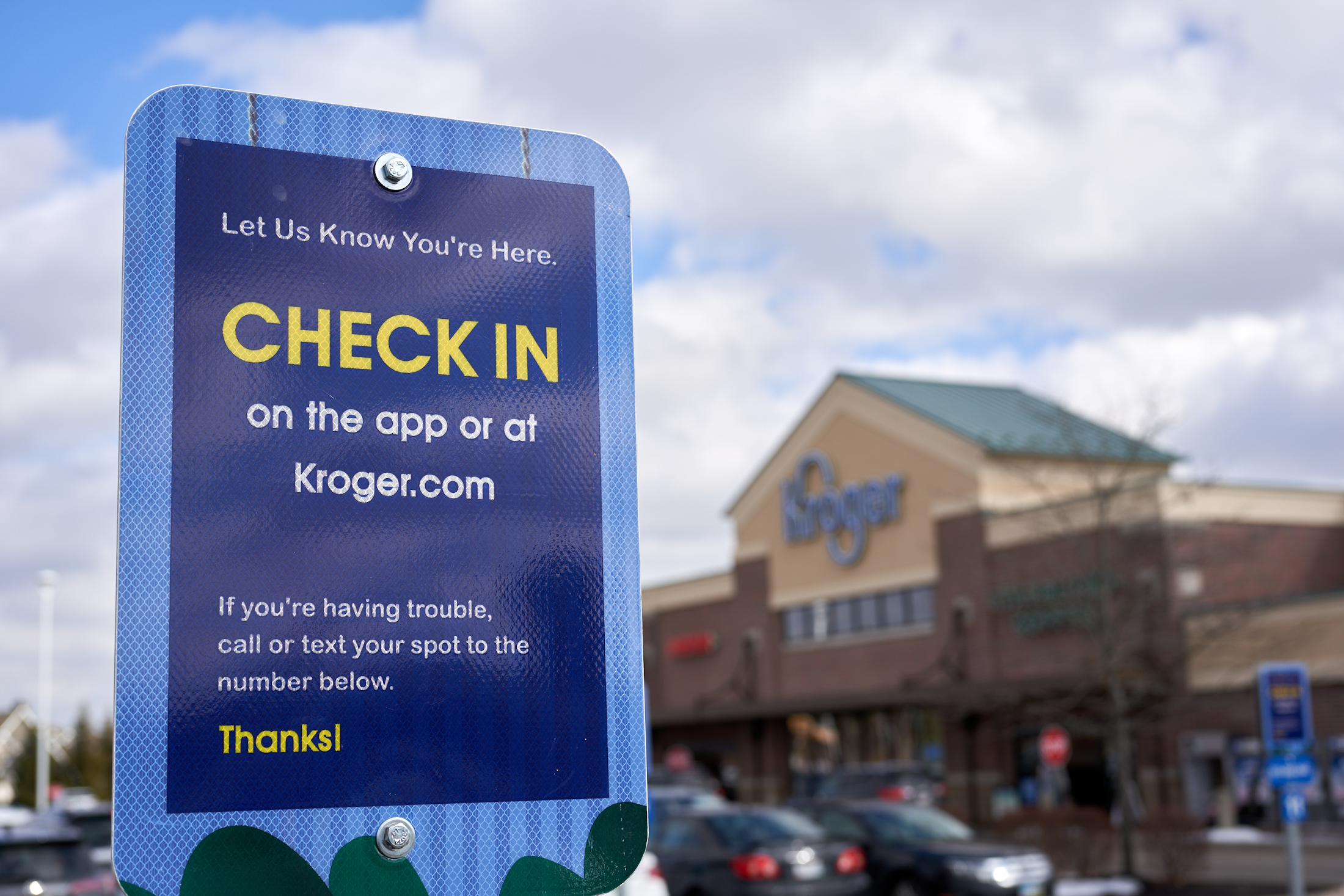 Kroger pickup parking