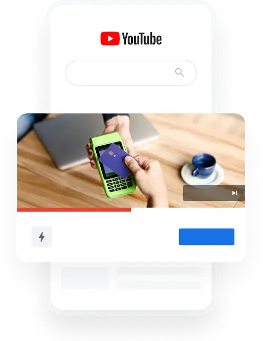 Die Abbildung zeigt ein Smartphone mit einer Suchanfrage auf YouTube für „beste Onlinebanken“ und die Videoanzeige einer Bank.