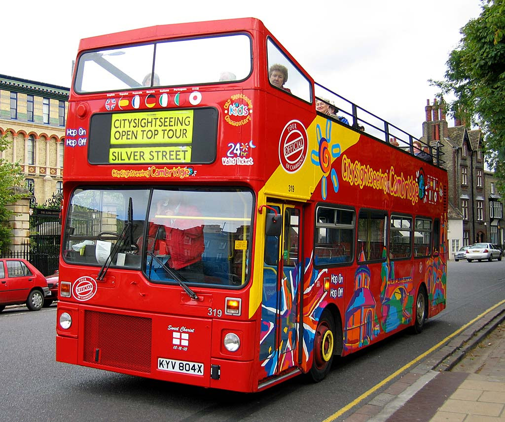 Hop On Hop Off Bus London - change comin