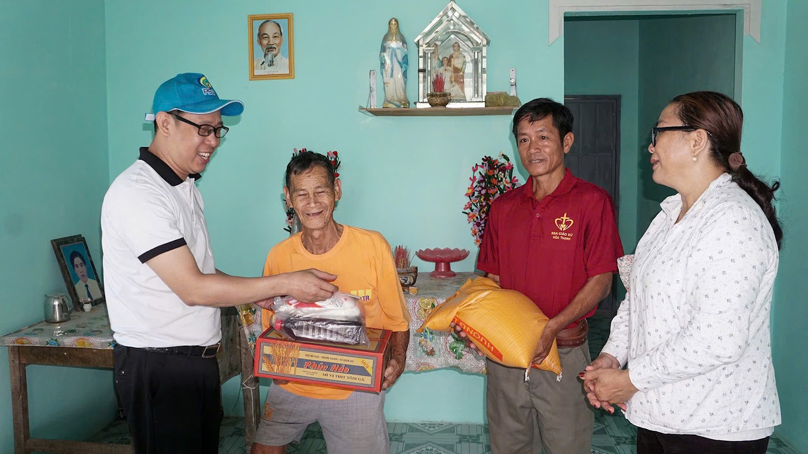 Hành trình “trao yêu thương tết đong đầy” của Giới trẻ Huynh đoàn Đa Minh TGP. Sài Gòn tại Giáo xứ Hoà Thạnh – Tây Ninh