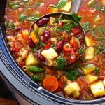 Homemade Minestrone Soup {Slow Cooker}