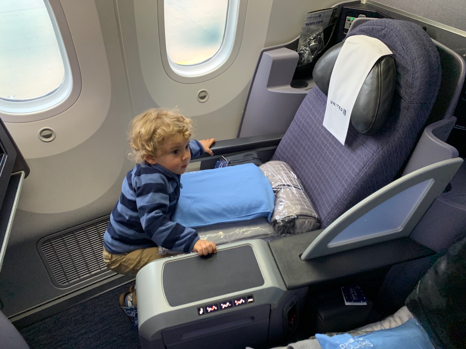 United Boeing 787 First Class