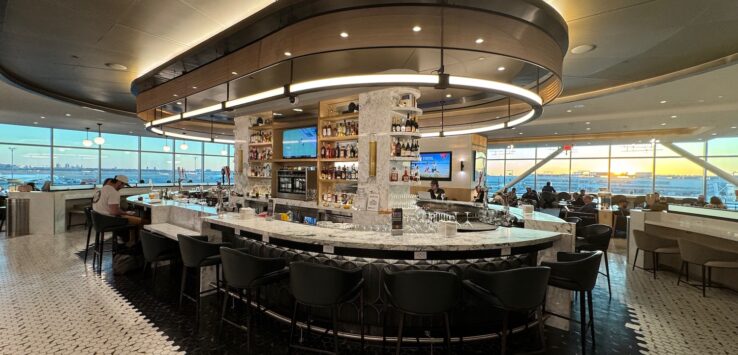 Delta Sky Club JFK A8 Review