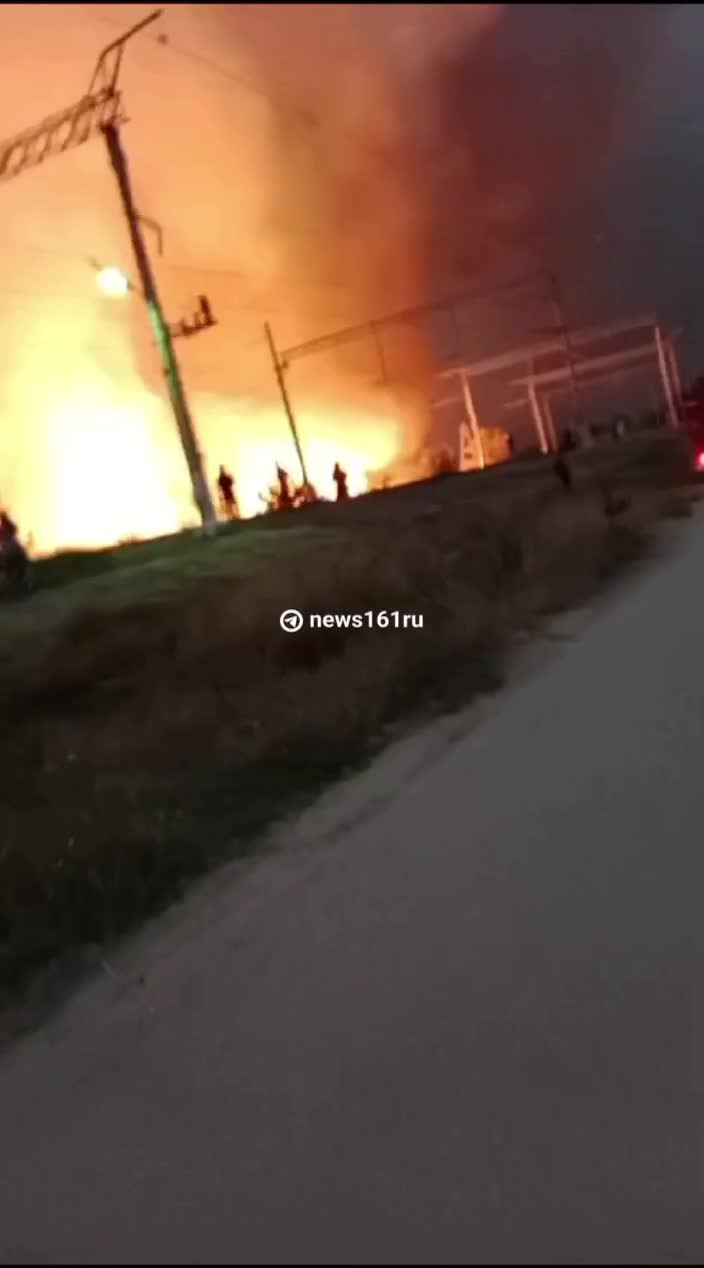 In Proletarsk, fire from the oil depot engulfed the reeds nearby, then spread to the city buildings