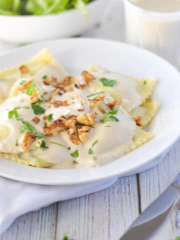 Vegan Bechamel Sauce with ravioli