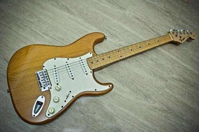 Squier Logo - Guitarra Squier Logo Fender - R$ 1.390,00 em Mercado Livre