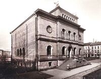 Motiv fra 1880-tallet: Nasjonalgalleriet, første byggetrinn (midtbygningen). Foto: Olaf Martin Peder Væring (1885).