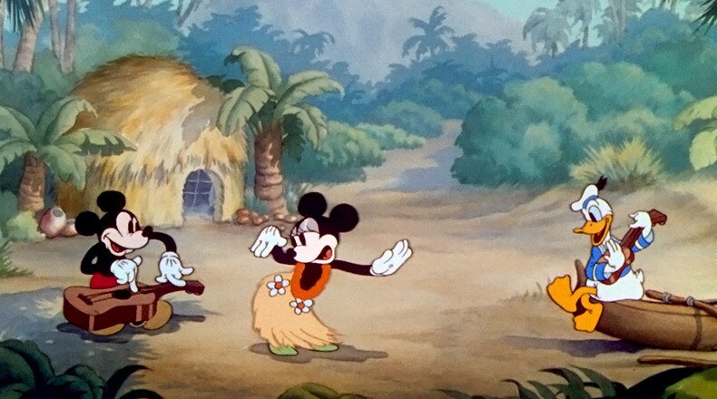 Minnie and her friends enjoy a Hawaiian holiday.