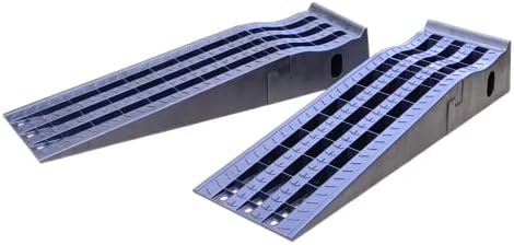 MaxxHaul 50709 Detachable Extendable Car Ramp Set, Portable Car Ramps With 3,250 lbs Maximum Weight Capacity Per Ramp 6,500 lbs Per Pair