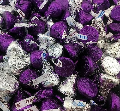 Hersheys Kisses Milk Chocolate and Dark Chocolate Mix 1 lb Bag (16 oz Approx 100 kisses) best way to treat yourself, and friends