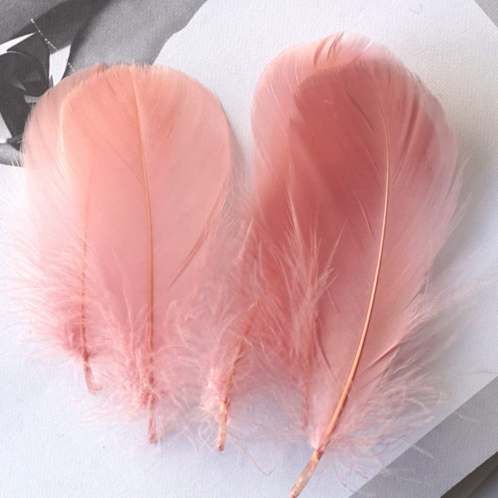 100Pcs Light Pink Natural Goose Feathers, 3-5Inch Centerpieces Feahers Bulk, Colorful Craft Feathers for Wedding Party Centerpieces Vase Home Halloween Decoration