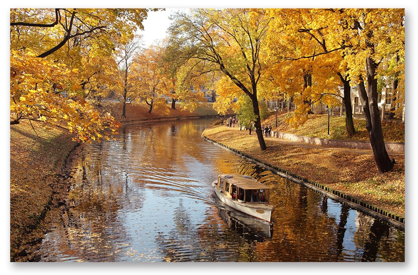 TRUECANVAS Riga Autumn Park, Canvas Wall Paintings for Home Decor | Bedroom, Living Room, Kitchen and Gallery Wall Decoration | Wall Art Painting, CT0840, Size 32 x 48 in