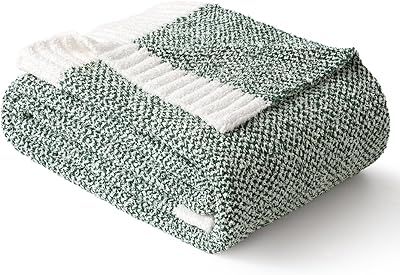 MIULEE Christmas Green Super Soft Throw Blanket for Couch, Cozy Fluffy Warm Blankets Lightweight Knit Throw Blankets for Sofa, Bed, Chair, Living Room, Camping, Picnic, 50 x 60 inch