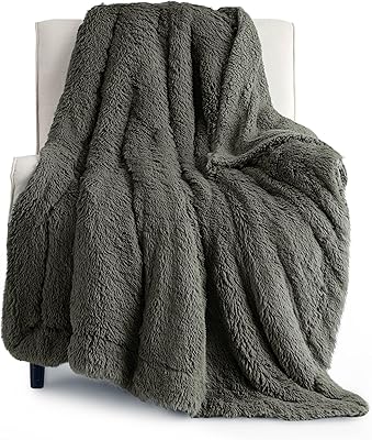 Bedsure Soft Olive Green Throw Blanket for Couch, Fluffy Fuzzy Moss Green Blankets & Throws, Cozy Plush Sherpa Fleece Faux Fur Blanket, Dark Green Christmas Blanket Green Gifts for Women, Men, 50x60