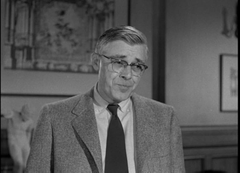 John Maxwell in City of Shadows (1955)