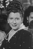 Eugenia Galindo in Una familia de tantas (1949)