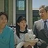 Park Jae-wan, Lee Hye-Ra, and Jo Soo-min in Penteuhauseu (2020)