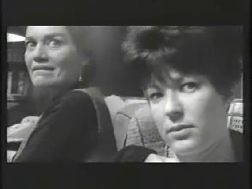 Lynn Carlin and Joanne Moore Jordan in Faces (1968)