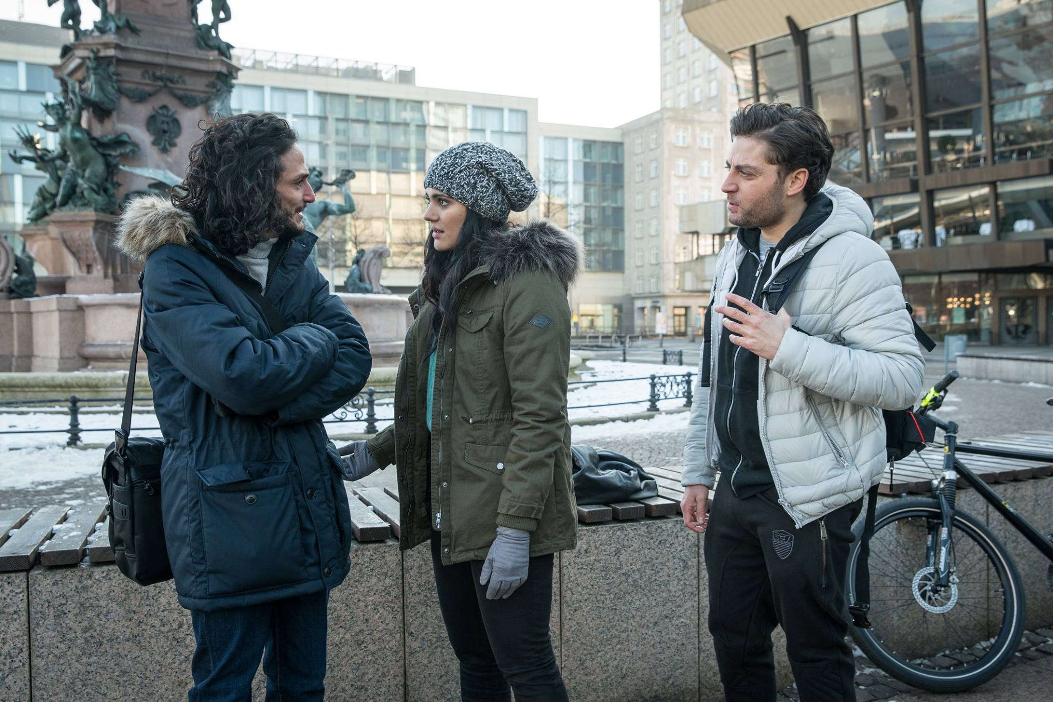 Burak Yigit, Nilam Farooq, and Timur Isik in Leipzig Homicide (2001)