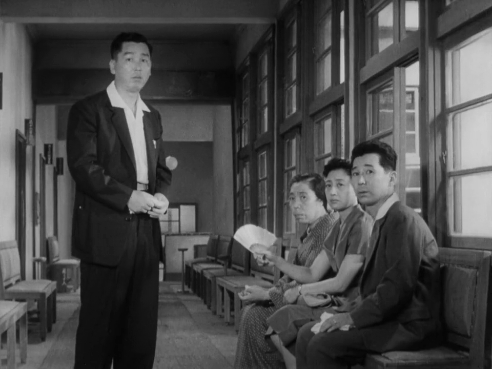 Minoru Chiaki, Eiko Miyoshi, Yutaka Sada, and Haruko Tôgô in I Live in Fear (1955)