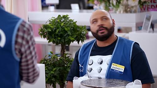 Superstore: Jonah And Garrett Don't See Eye-To-Eye