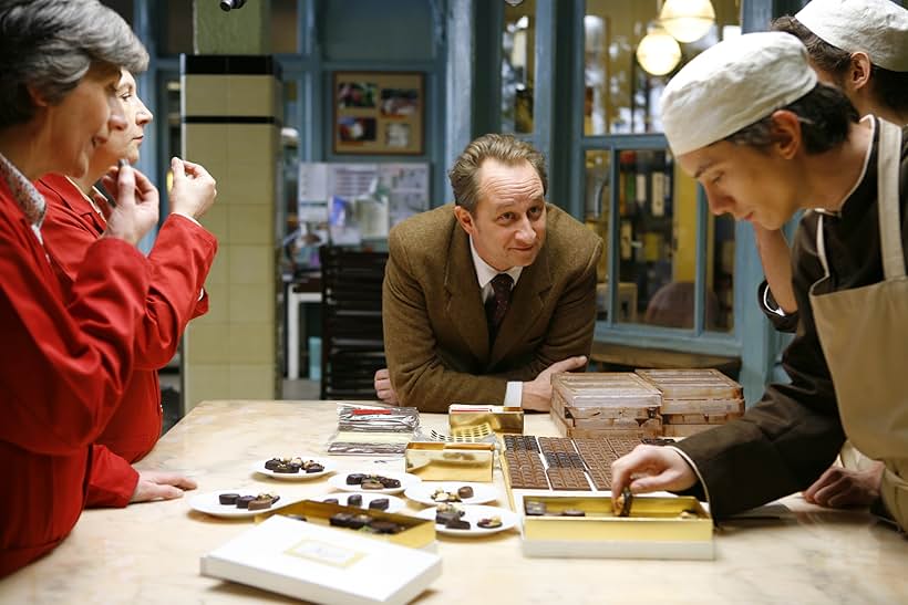 Swann Arlaud, Lorella Cravotta, Lise Lamétrie, Benoît Poelvoorde, and Pierre Niney in Romantics Anonymous (2010)