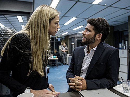 Bruno Gagliasso and Luana Piovani in Merciless (2014)