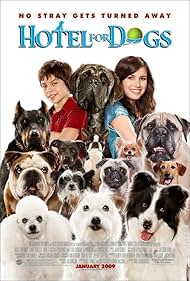 Emma Roberts, Jake T. Austin, and Cosmo in Hotel for Dogs (2009)