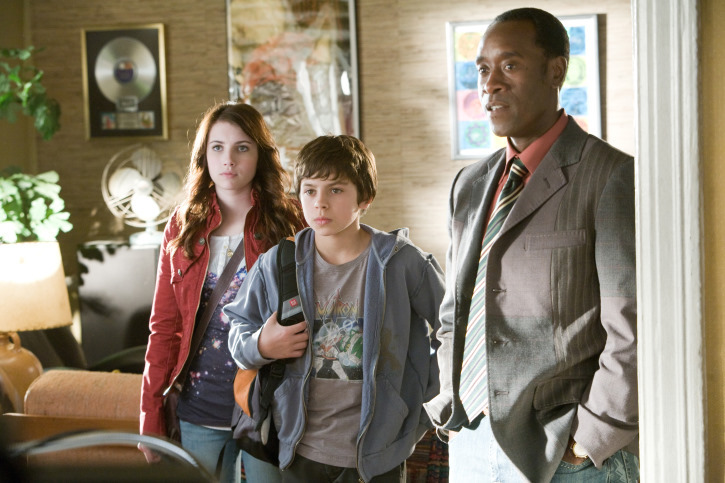 Don Cheadle, Emma Roberts, and Jake T. Austin in Hotel for Dogs (2009)