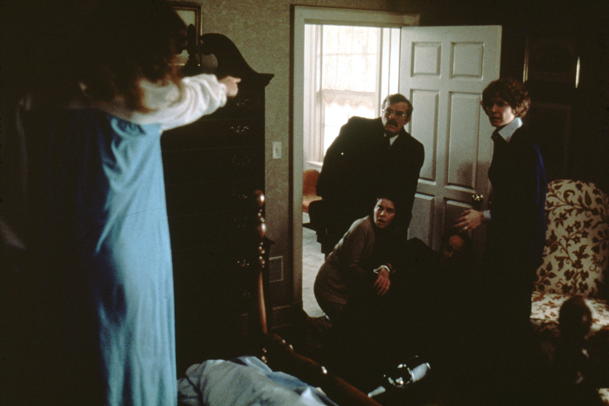 Linda Blair, Ellen Burstyn, Barton Heyman, Robert Symonds, and Kitty Winn in The Exorcist (1973)