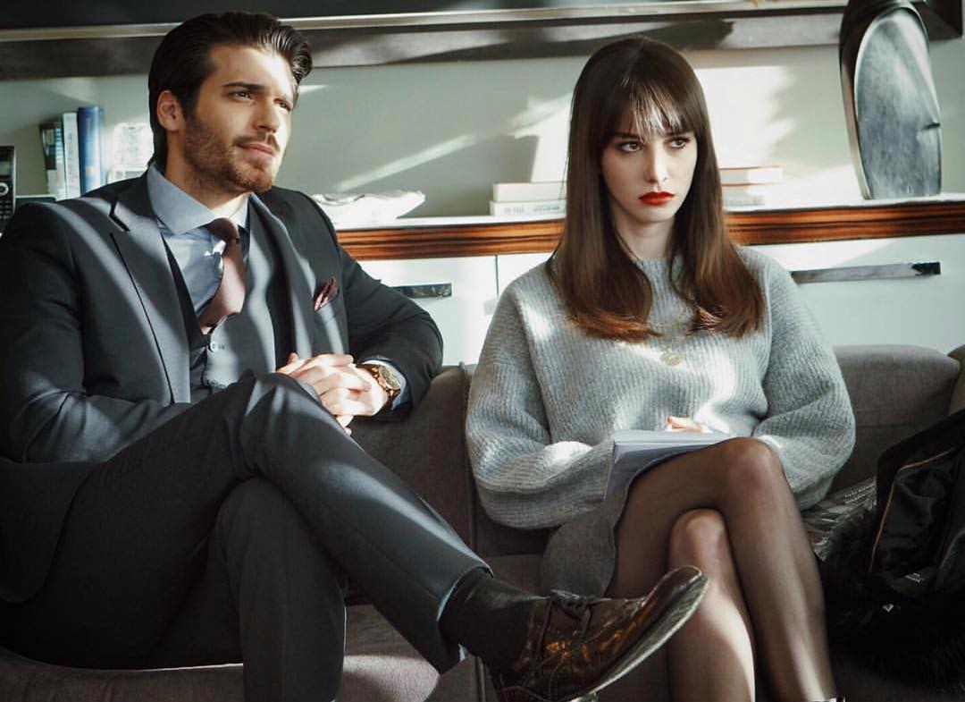 Özge Gürel and Can Yaman in Full Moon (2017)