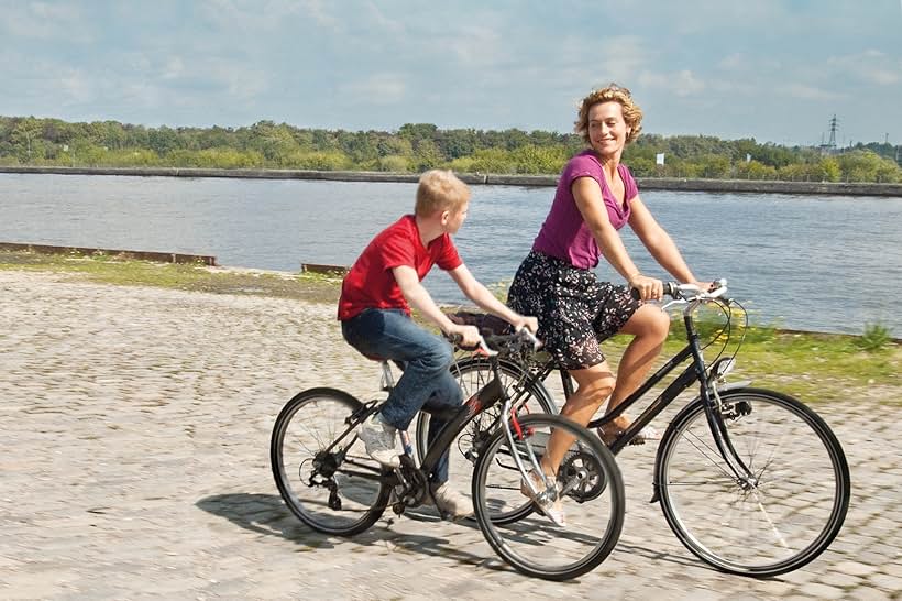 Cécile de France and Thomas Doret in The Kid with a Bike (2011)