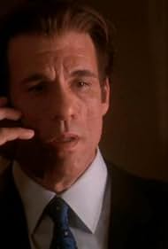 Robert Davi in Profiler (1996)