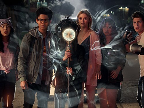 Gregg Sulkin, Ariela Barer, Lyrica Okano, Virginia Gardner, Allegra Acosta, and Rhenzy Feliz in Runaways (2017)