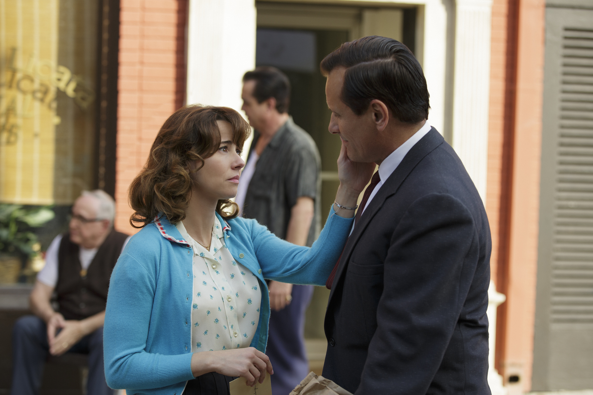 Viggo Mortensen and Linda Cardellini in Green Book (2018)