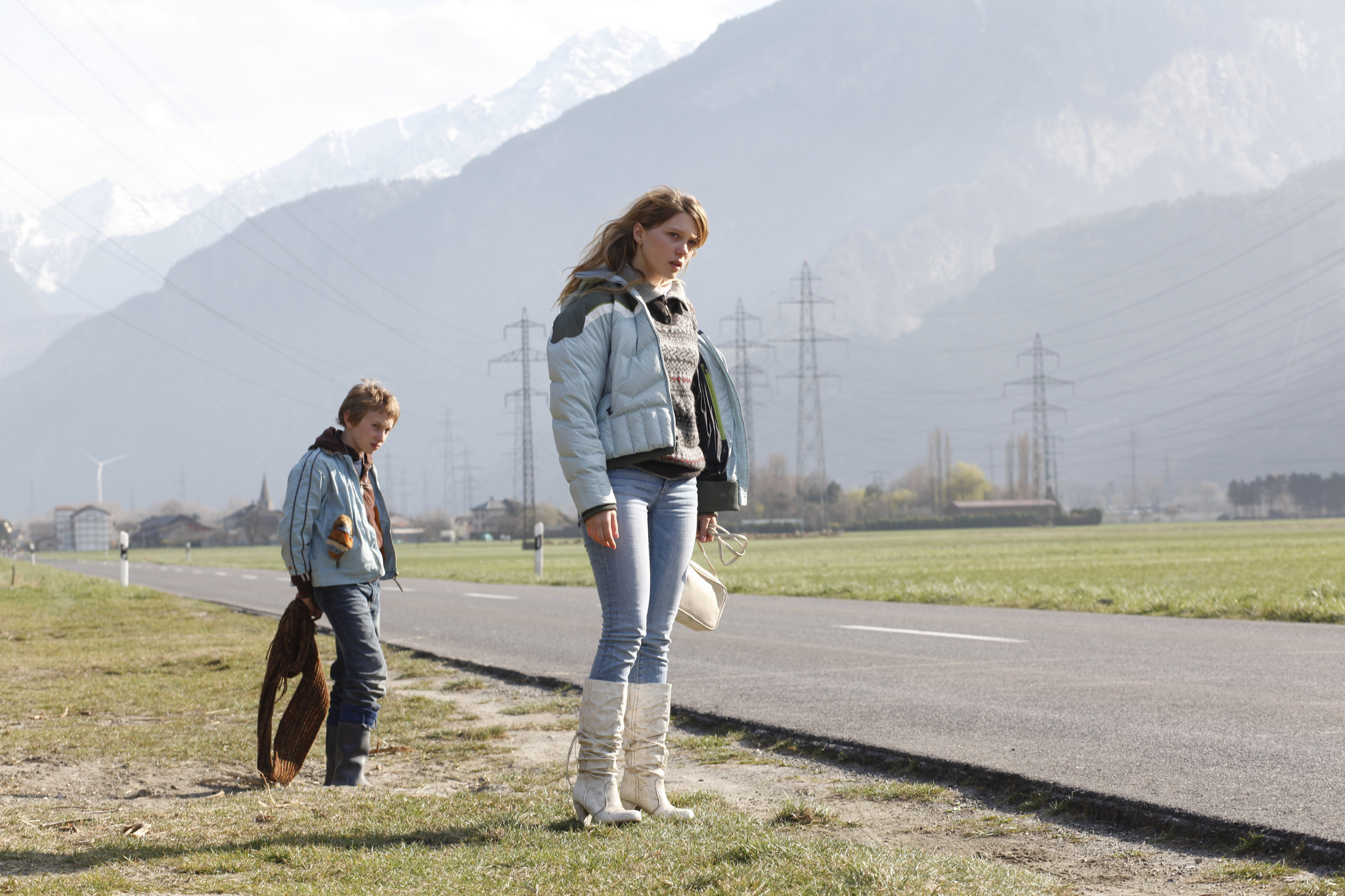 Léa Seydoux and Kacey Mottet Klein in Sister (2012)