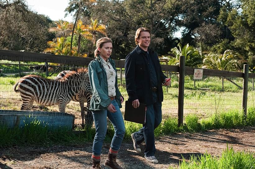 Matt Damon and Scarlett Johansson in We Bought a Zoo (2011)