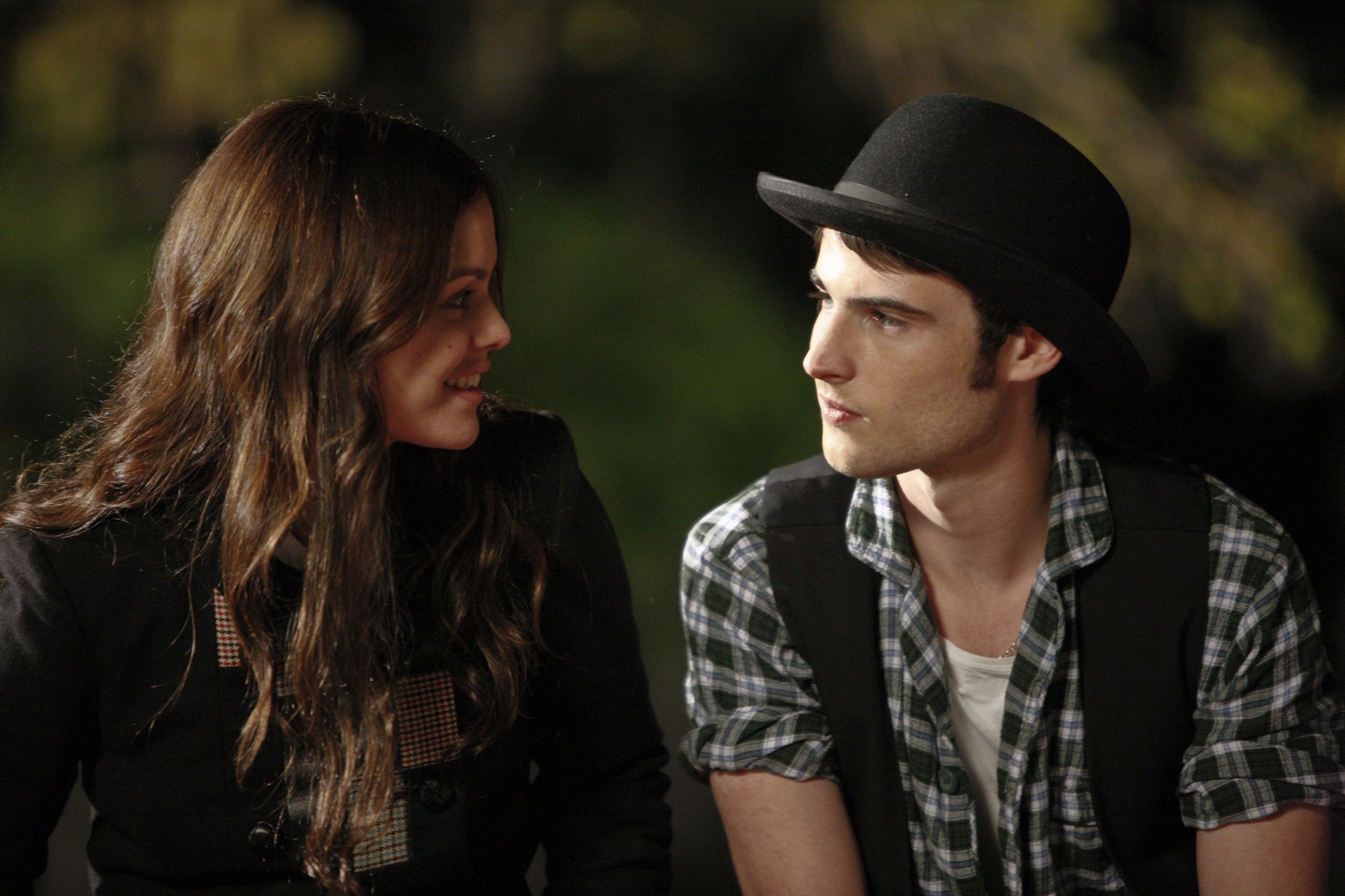 Tom Sturridge and Rachel Bilson in Waiting for Forever (2010)