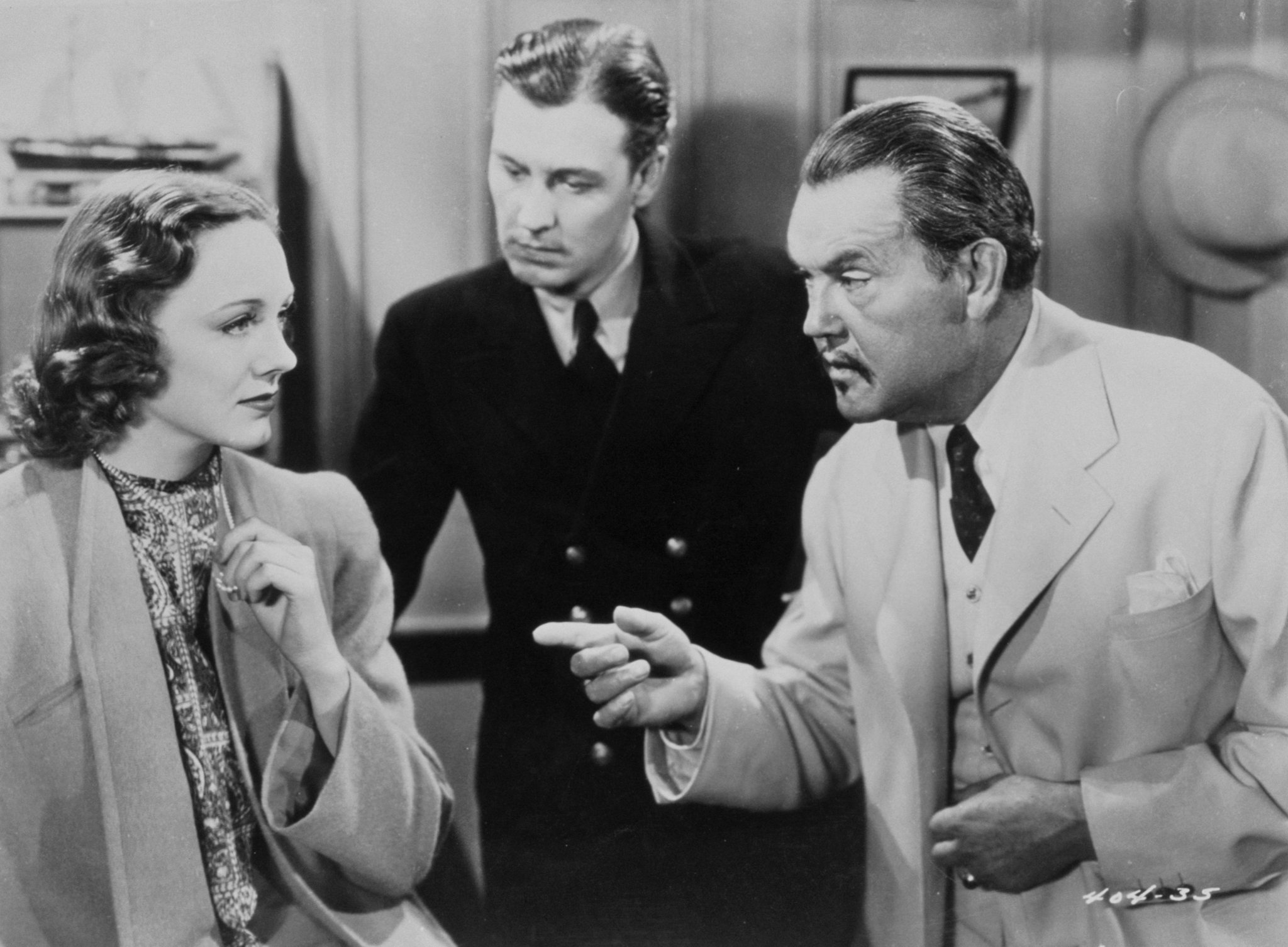 Claire Dodd, John 'Dusty' King, and Sidney Toler in Charlie Chan in Honolulu (1938)