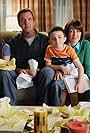 Patricia Heaton, Neil Flynn, Eden Sher, Charlie McDermott, and Atticus Shaffer in The Middle (2009)