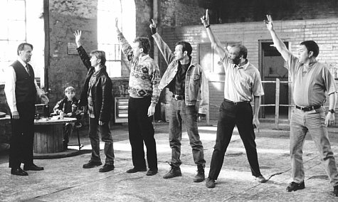 Robert Carlyle, Mark Addy, Paul Barber, Steve Huison, Wim Snape, Hugo Speer, and Tom Wilkinson in The Full Monty (1997)