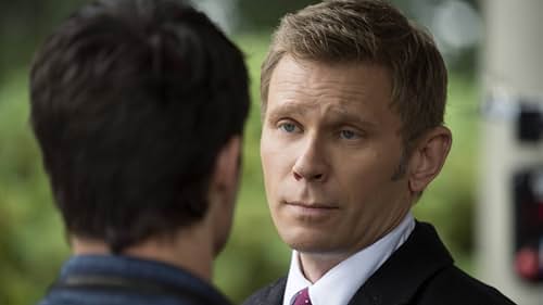 Mark Pellegrino and Robbie Amell in The Tomorrow People (2013)