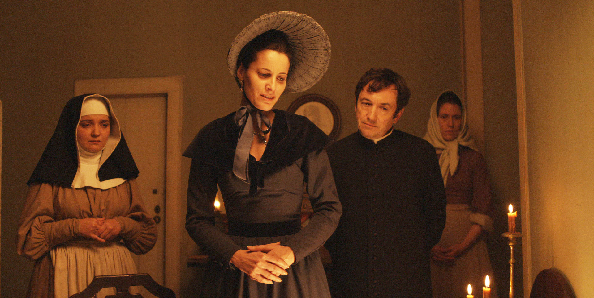 Adriano Luz and Maria João Bastos in Mysteries of Lisbon (2011)