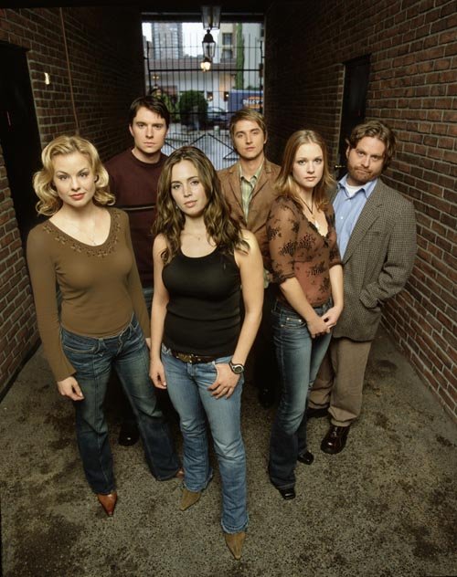 Jessica Collins, A.J. Cook, Eliza Dushku, Heath Freeman, Zach Galifianakis, and Shawn Reaves in Tru Calling (2003)