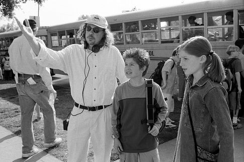 Zena Grey, Tim Hill, and Alex D. Linz in Max Keeble's Big Move (2001)